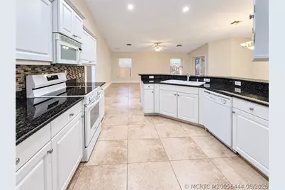 446 NE Vanda Terrado, Jensen Beach, FL 34957 - Photo 8
