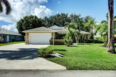 446 NE Vanda Terrado, Jensen Beach, FL 34957 - Photo 4