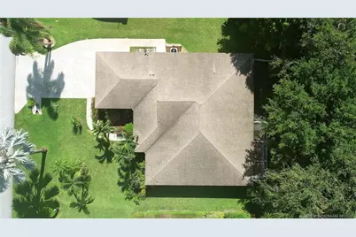 446 NE Vanda Terrado, Jensen Beach, FL 34957 - Photo 2