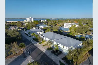 411 SE High School Avenue, Stuart, FL 34994 - Photo 4