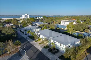 411 SE High School Ave, Stuart, FL 34994 - Photo 4