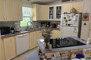 7704 SE Saratoga Dr, Hobe Sound, FL 33455 - Photo 12