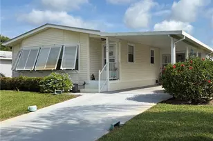 7704 SE Saratoga Dr, Hobe Sound, FL 33455 - Photo 1