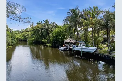 411 SE Krueger Parkway, Stuart, FL 34996 - Photo 2