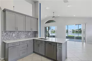 437 NW Sunview Way, Port Saint Lucie, FL 34986 - Photo 6
