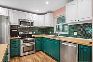 1126 SE Alamanda Ln, Stuart, FL 34996 - Photo 2