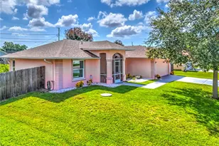 2007 SE Heathwood Cir, Port Saint Lucie, FL 34952 - Photo 1