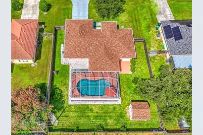 2007 SE Heathwood Circle, Port Saint Lucie, FL 34952 - Photo 2