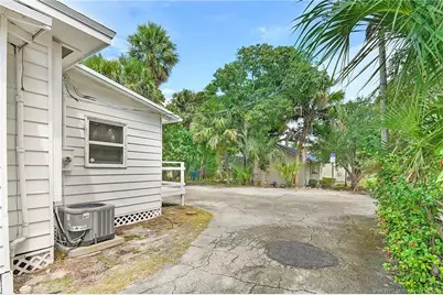 309 SE Denver Avenue, Stuart, FL 34994 - Photo 4