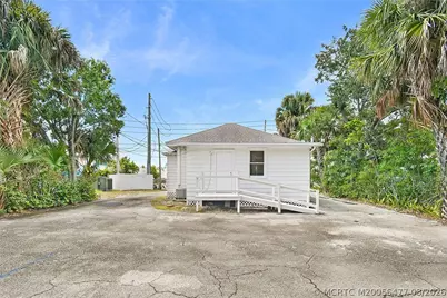 309 SE Denver Avenue, Stuart, FL 34994 - Photo 6