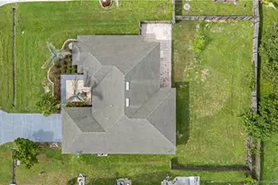 1949 SE Doverbrook St, Port Saint Lucie, FL 34983 - Photo 4