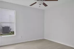 1949 SE Doverbrook St, Port Saint Lucie, FL 34983 - Photo 32