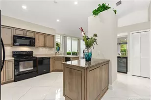 2251 NW Seagrass Dr, Palm City, FL 34990 - Photo 6