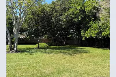 2457 NE Wilda Street NE, Jensen Beach, FL 34957 - Photo 6