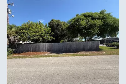 2457 NE Wilda Street NE, Jensen Beach, FL 34957 - Photo 8