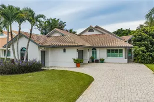 11815 SE Plandome Dr, Hobe Sound, FL 33455 - Photo 1