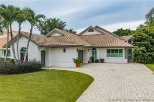 11815 SE Plandome Dr, Hobe Sound, FL 33455 - Photo 1