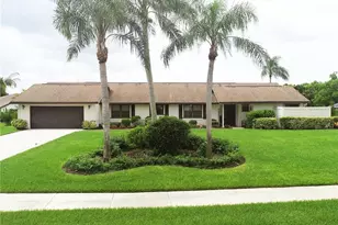 2490 NE Pinecrest Lakes Blvd, Jensen Beach, FL 34957 - Photo 1
