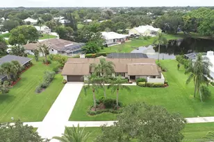 2490 NE Pinecrest Lakes Blvd, Jensen Beach, FL 34957 - Photo 2