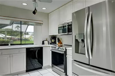2490 NE Pinecrest Lakes Boulevard, Jensen Beach, FL 34957 - Photo 10