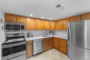 1999 NE Collins Cir, Jensen Beach, FL 34957 - Photo 4