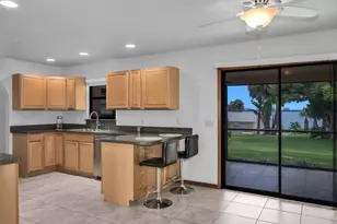 104 Sheridan Ln, Jensen Beach, FL 34957 - Photo 10