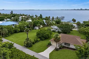 104 Sheridan Ln, Jensen Beach, FL 34957 - Photo 1