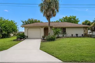 104 Sheridan Ln, Jensen Beach, FL 34957 - Photo 2