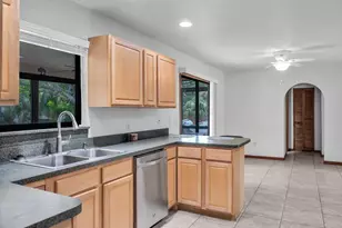 104 Sheridan Ln, Jensen Beach, FL 34957 - Photo 12