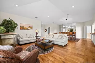 3378 SE Cambridge Dr, Stuart, FL 34997 - Photo 4