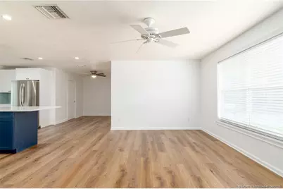 8300 SE Camellia Drive, Hobe Sound, FL 33455 - Photo 4