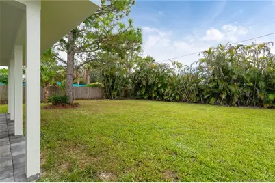 8300 SE Camellia Drive, Hobe Sound, FL 33455 - Photo 16