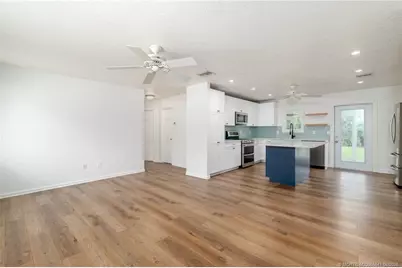 8300 SE Camellia Drive, Hobe Sound, FL 33455 - Photo 2
