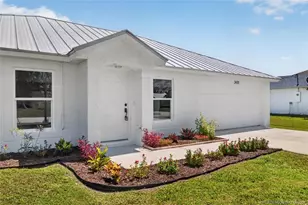 2470 SE Toledo Ave, Port Saint Lucie, FL 34952 - Photo 2