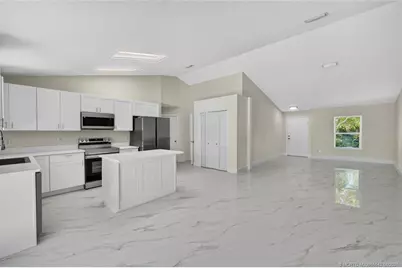 2470 SE Toledo Avenue, Port Saint Lucie, FL 34952 - Photo 12