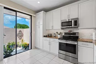 3319 SE La Prado Ct, Port Saint Lucie, FL 34952 - Photo 14