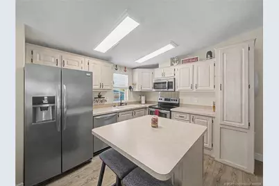 623 Nettles Boulevard, Jensen Beach, FL 34957 - Photo 4