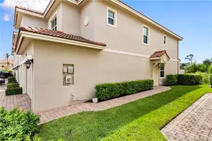 650 SW Glen Crest Way, Stuart, FL 34997 - Photo 8