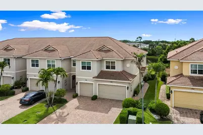 650 SW Glen Crest Way, Stuart, FL 34997 - Photo 2