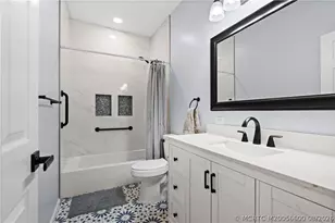 5012 SE Mariner Garden Cir, Stuart, FL 34997 - Photo 16