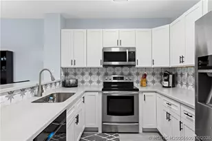 5012 SE Mariner Garden Cir, Stuart, FL 34997 - Photo 6