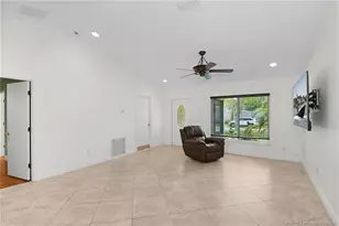537 NW Billiar Ave, Port Saint Lucie, FL 34983 - Photo 8