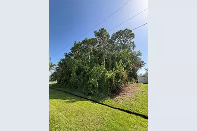 1361 SE Proctor Lane, Port Saint Lucie, FL 34983 - Photo 2