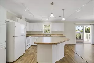 264 NE Oak St, Stuart, FL 34994 - Photo 8