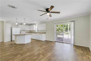 264 NE Oak St, Stuart, FL 34994 - Photo 4