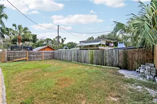 264 NE Oak St, Stuart, FL 34994 - Photo 22