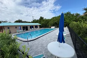 2950 SE Ocean Blvd SE, Stuart, FL 34996 - Photo 18