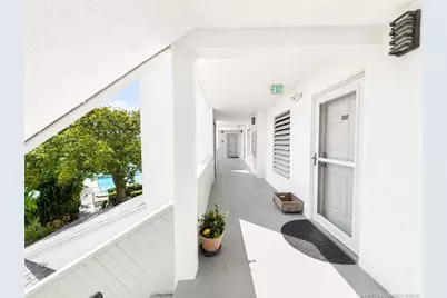 390 NE Edgewater Drive #302, Stuart, FL 34996 - Photo 4
