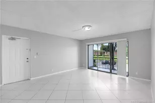 1008 Green Pine Blvd, West Palm Beach, FL 33409 - Photo 6