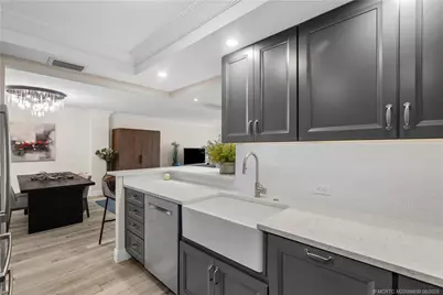125 Ocean Avenue #506, Palm Beach Shores, FL 33404 - Photo 10